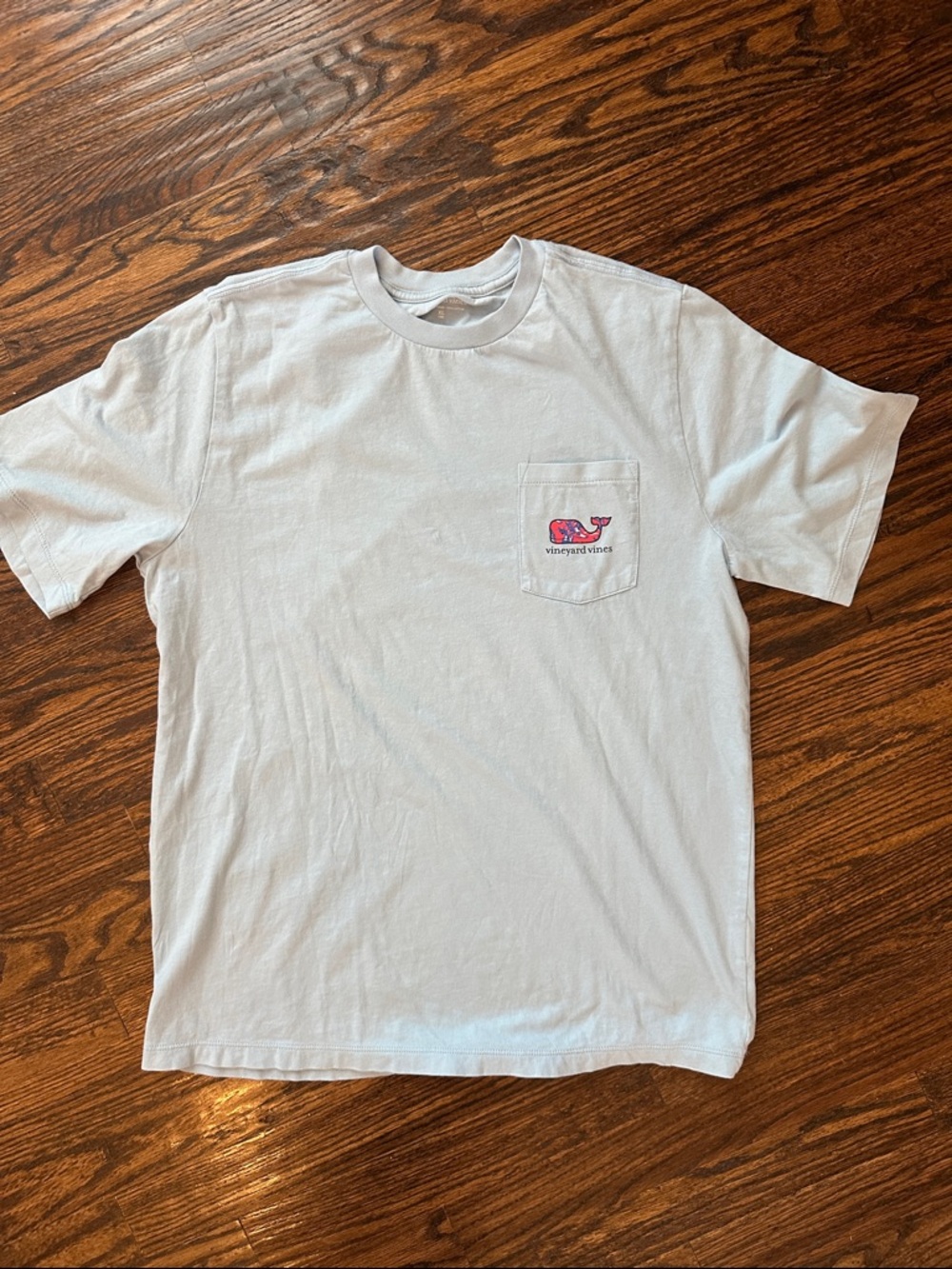 Vineyard Vines Light Blue Pocket Tee with Small Logo boys XL (Never Worn)